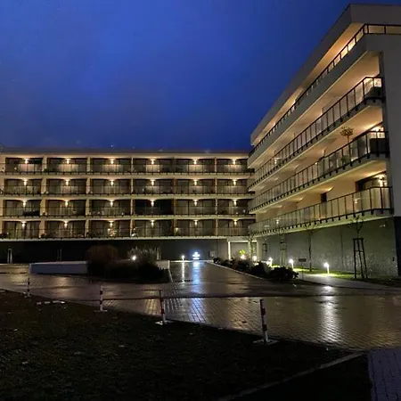 Westin House 113 *