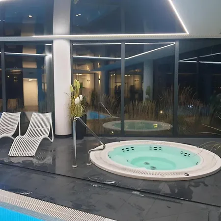 Westin House 113 アパート
