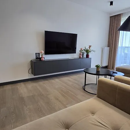 Westin House 113 アパート *